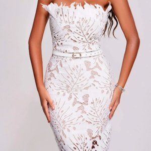 Bella Barnett Stripe Strapless Lace Midi Bandage Dress